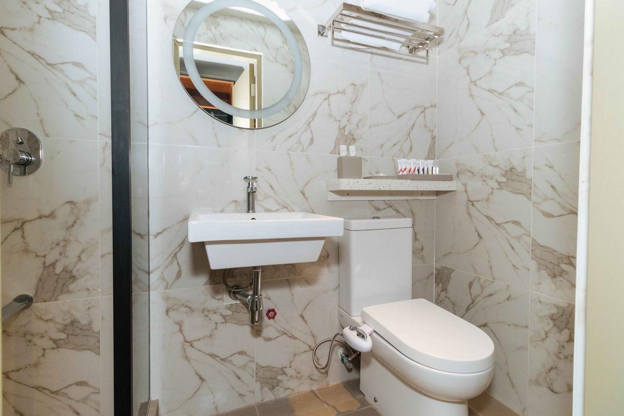 Reddoorz Premium Near Ust Hospital Hotel Manila Exterior photo